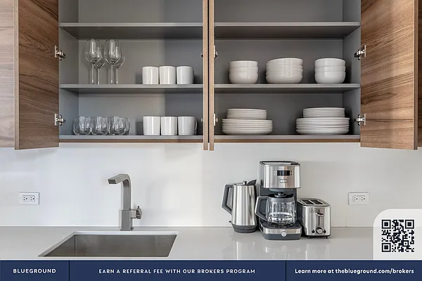 Rented by The Blueground | media 10