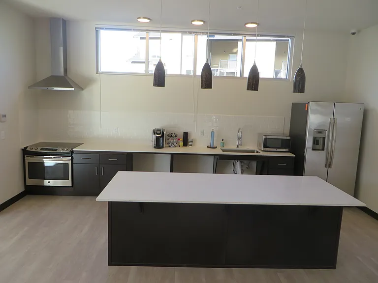 Park77 Apartments — Photo 15
