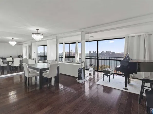 3 Horizon Rd APT 622, Fort Lee, NJ 07024