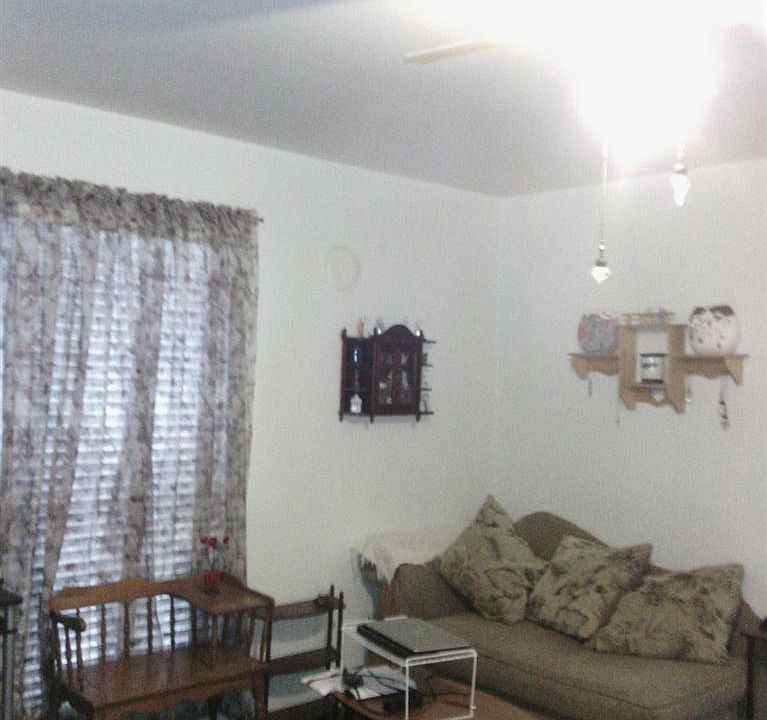 2nd image of 2021 Woodlawn Ave