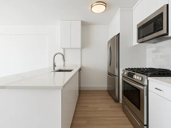 1735 York Avenue image 3 of 18