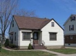 33 East Dr, Erie, PA 16511