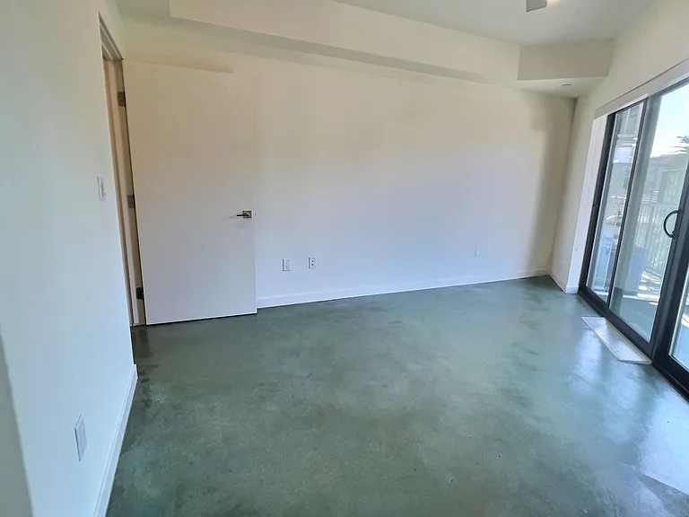 Canyon LA — Photo 40