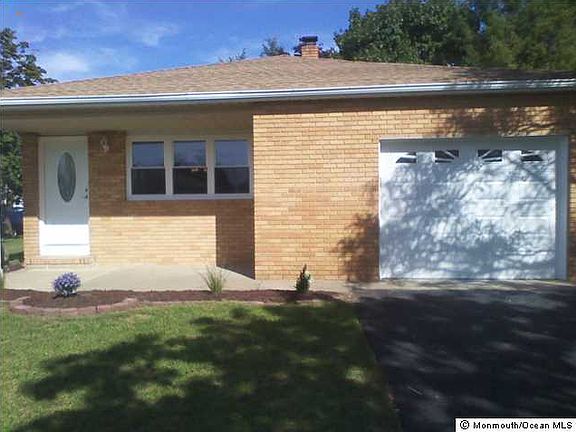 3rd image of 14 Troumaka St