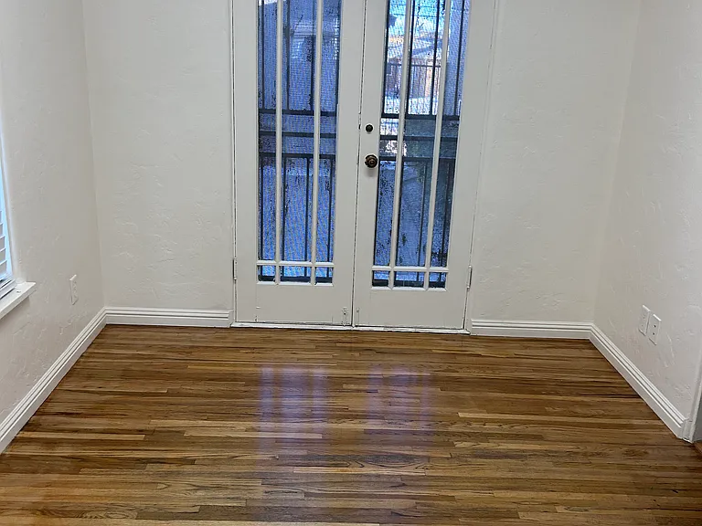 grands room main area French door to courtyard