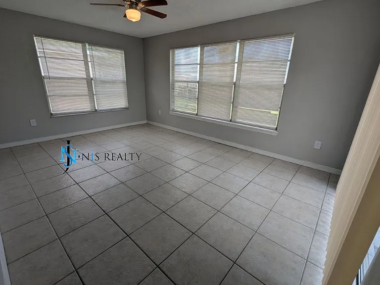 3153 Lodi Dr — Photo 8