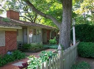 244 Woodland Dr, North Barrington, IL 60010