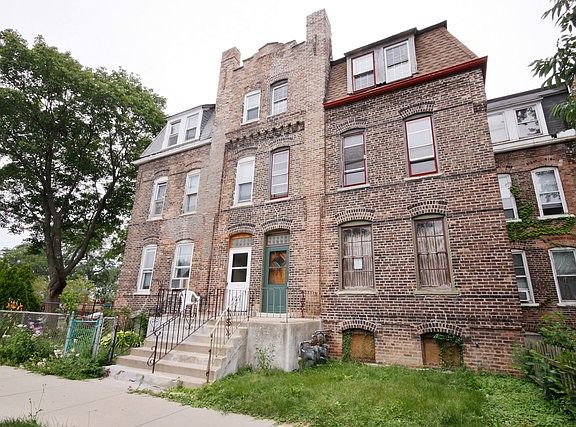 4th image of 11303 S Langley Ave