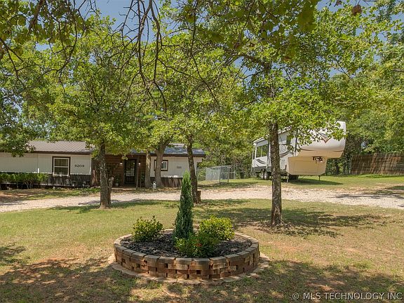 3rd image of 9209 Sleepy Hollow Dr