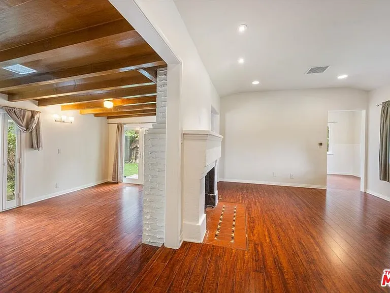 4328 Goodland Ave — Photo 5