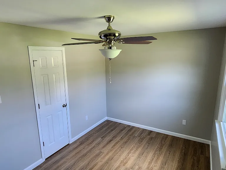 407 Maryland Ave — Photo 13