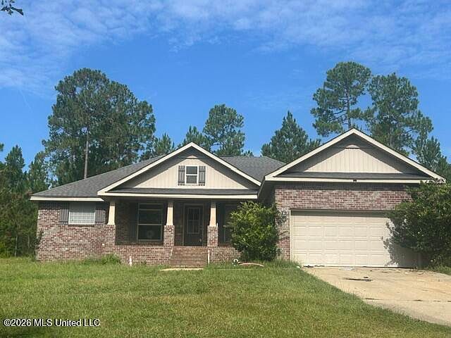 1st image of 140 Deerwood Dr