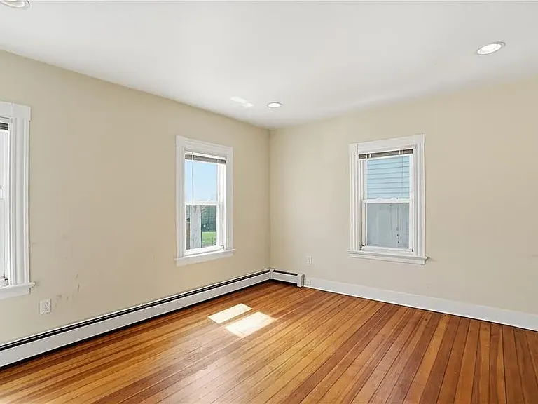 8 Mann Ave #1 — Photo 6