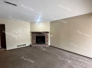 537 NE Churchill St #2-1-1, Lees Summit, MO 64086