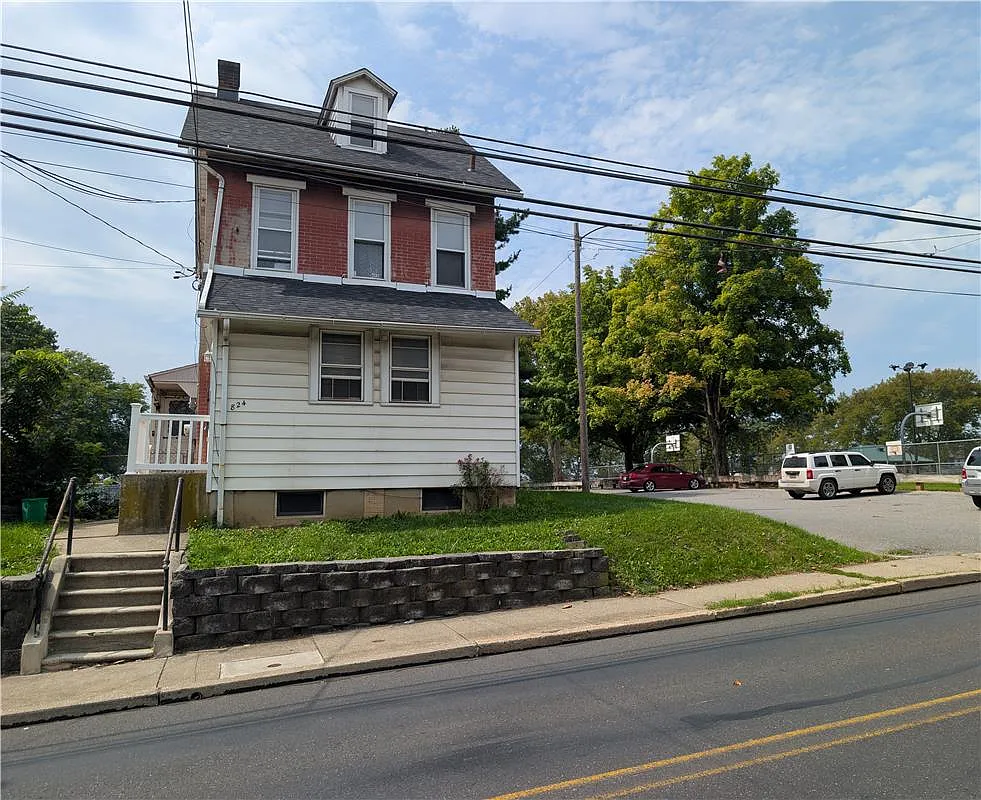 1 bed, 800 sqft, $1,295 — Photo 1