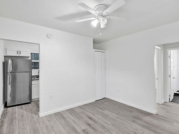 4th image of 200 NW 13th St APT 5
