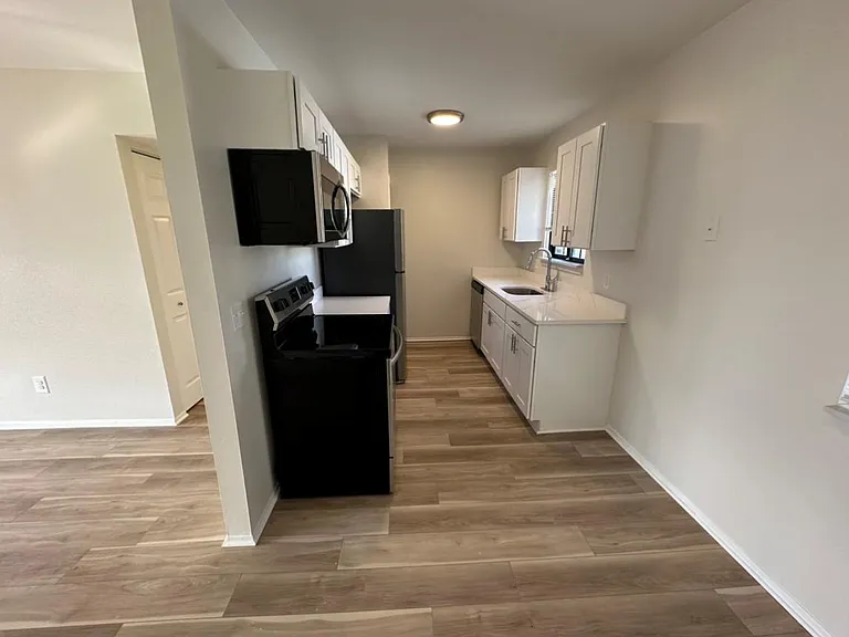 102 N Washington Ave — Photo 5
