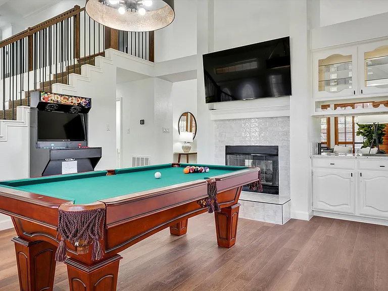 922 Blackstone Dr — Photo 11