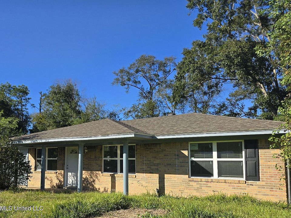 1st image of 142 Ben Dr