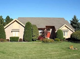 4460 Cherry Hill Dr, Orchard Lake, MI 48323