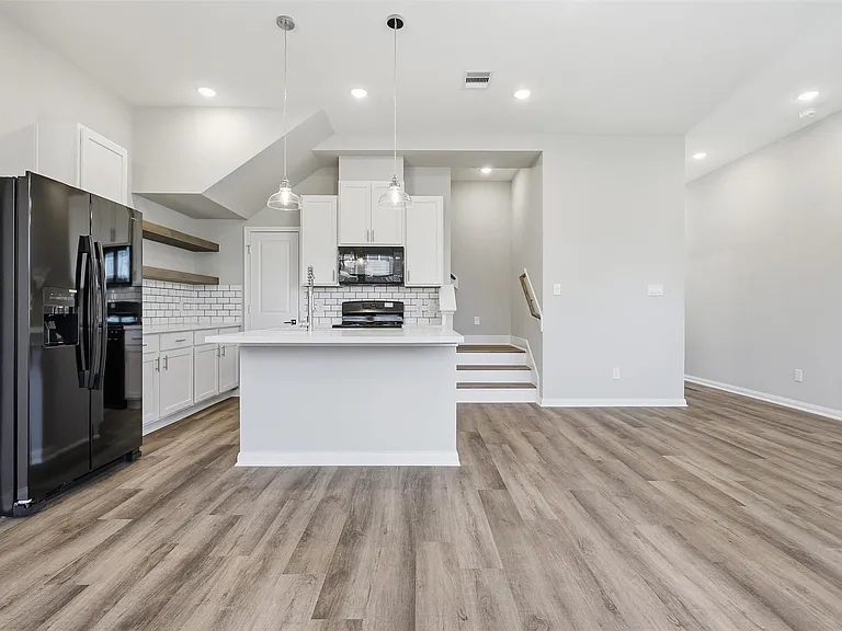 9906 Clark Canyon Ln — Photo 45