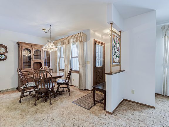4th image of 1837 Hilltop Dr