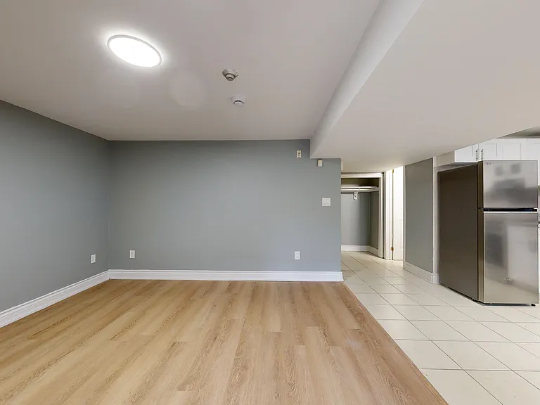 775 Ossington Ave — Photo 17