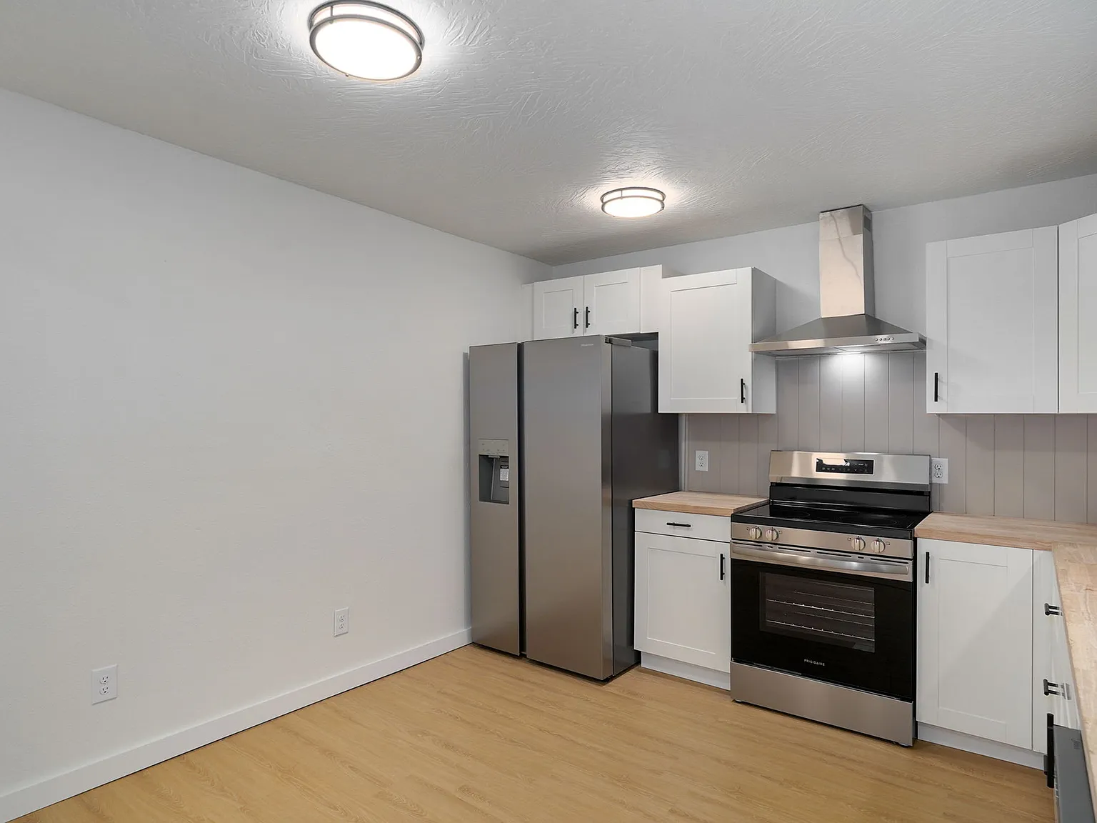 4 bed, 2032 sqft, $1,900 — Photo 4