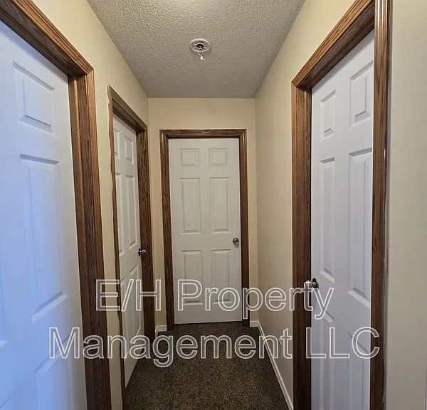 4460 S Elizabeth Ave — Photo 5