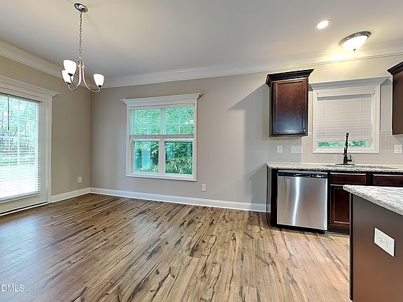 2nd image of 38 Coventry Ln