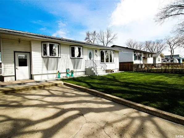 435 3rd AVENUE E, Shaunavon, SK S0N 2M0