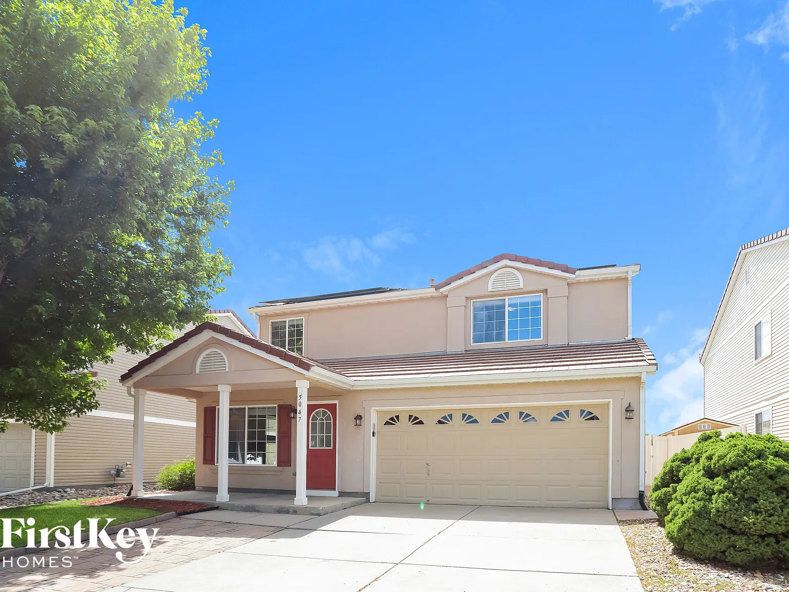 3 bed, 2.5 bath, 2154 sqft, $2,880 — Photo 2