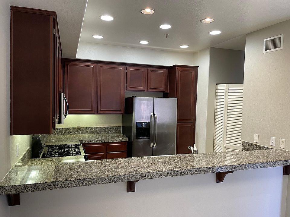 1st image of 1419 Essex St #2