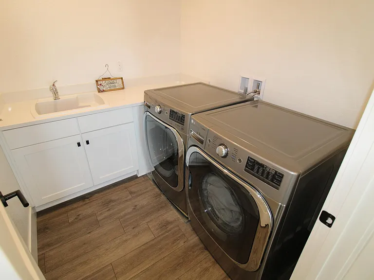 43 Edgewater Ct — Photo 14