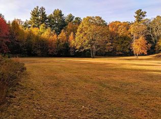 27 Grove St, Douglas, MA 01516