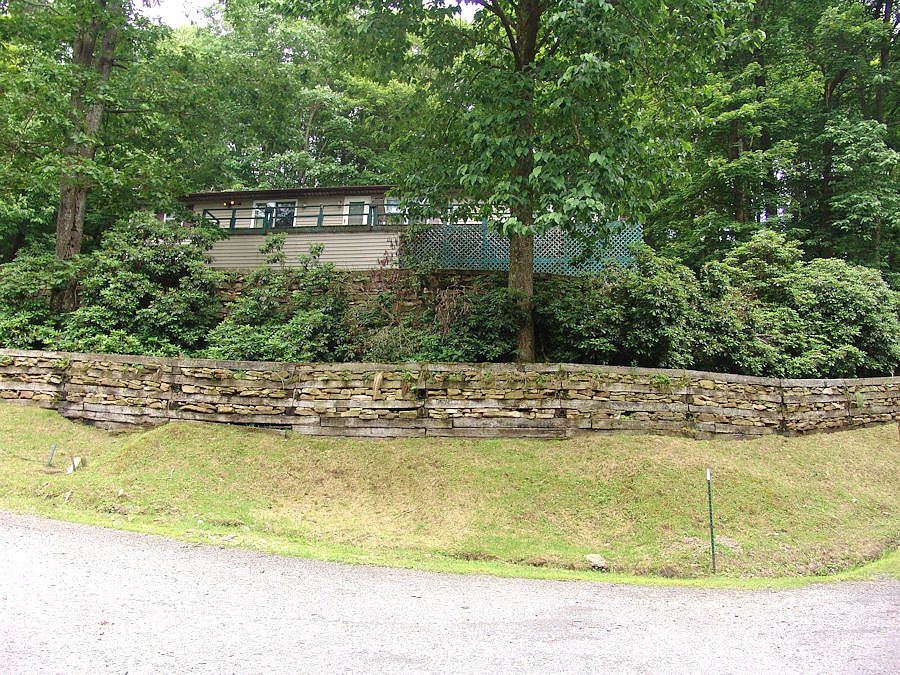 2nd image of 17 Wildrose Ln