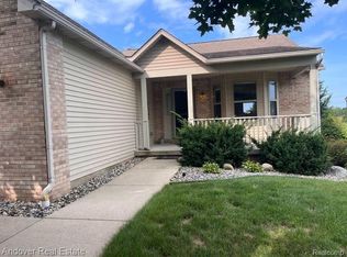 6294 Princess Ct, Flushing, MI 48433