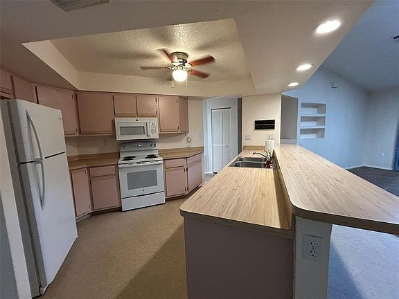 5th image of 20408 Andover Ave