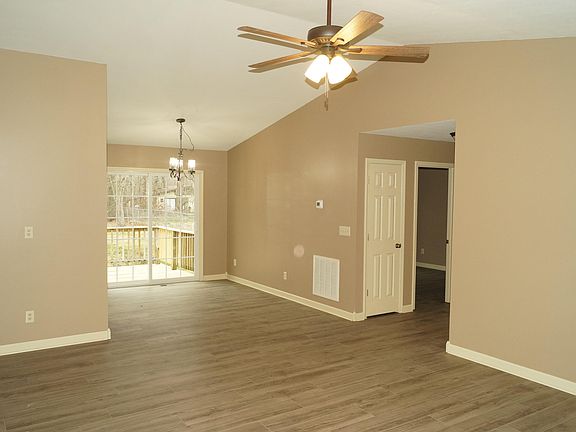 3rd image of 2150 Keno Dr