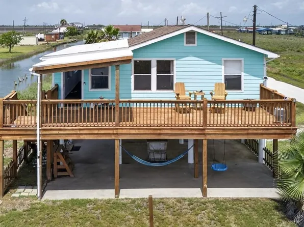 1209 N Jacks Rd, Crystal Beach, TX 77650