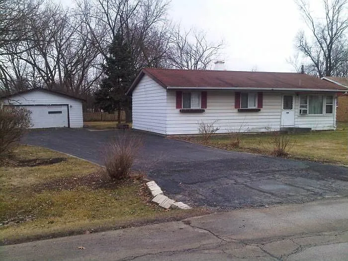 15W333 Fillmore St photo 1