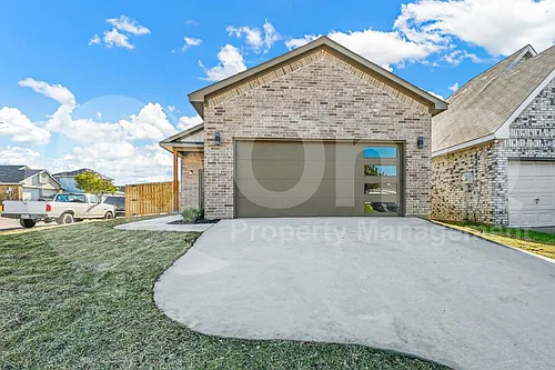 4207 Scarsdale Ln Photo 1