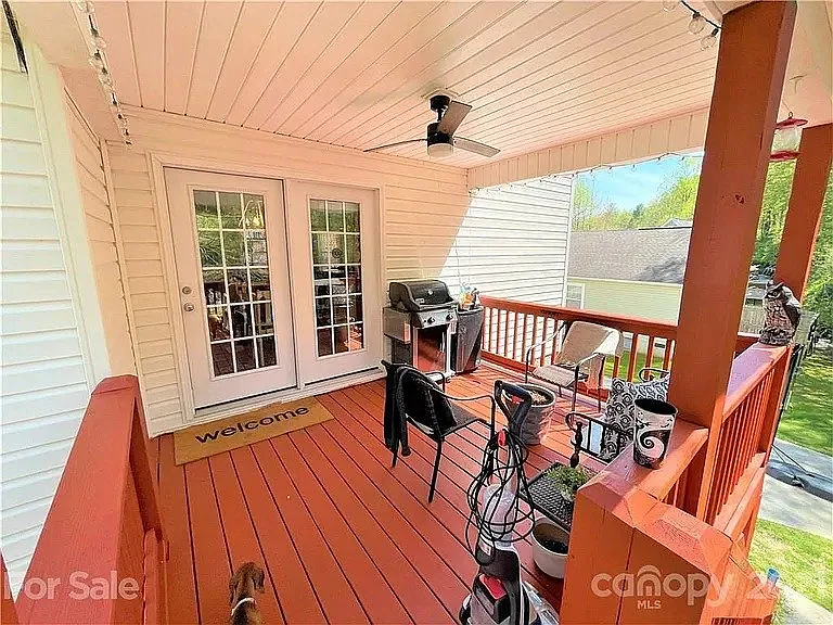 17 Grove Garden Ave — Photo 4