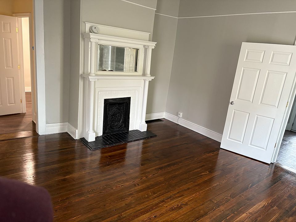 1st image of 1809 Rosewood Ave APT 2
