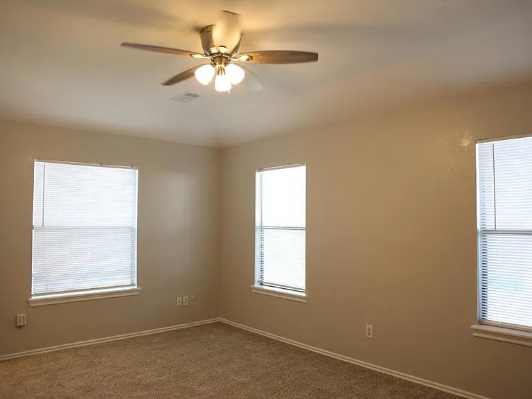 3419 Lakeland Gardens Dr — Photo 4