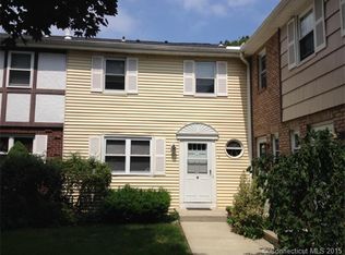 4 E Gate Ln, Hamden, CT 06514