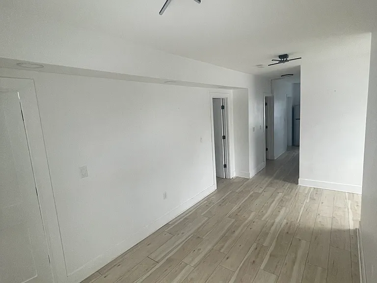2385 Washington St #4 — Photo 29