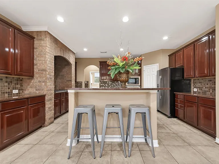 21103 Falcon Creek Ct — Photo 15