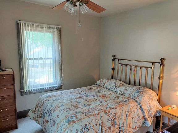5th image of 824 Summit Ave