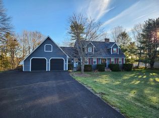 14 Prouty Dr, Veazie, ME 04401